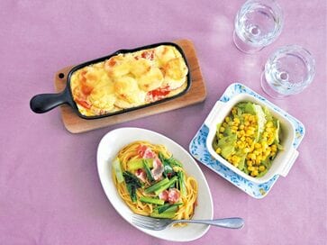 ベーコンと小松菜の和風パスタ。余りがちな食材が、彩り豊かな洋風献立に