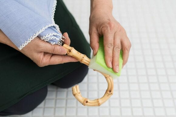 柄や先端を洗う