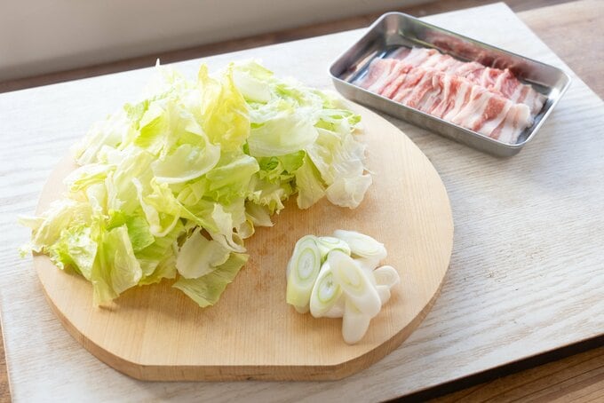 材料を切る
