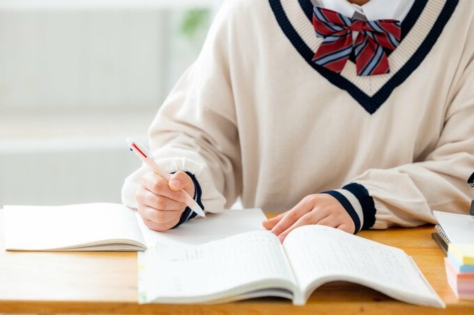 勉強する子ども