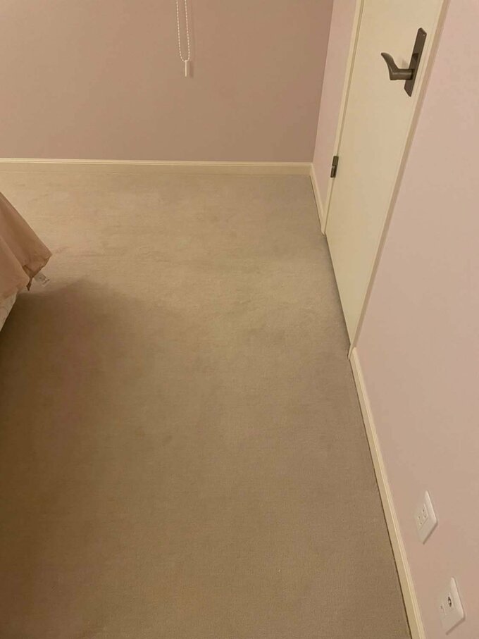 寝室のカーペット