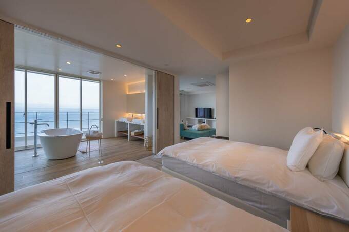 オーシャンビューのバスルームつき客室