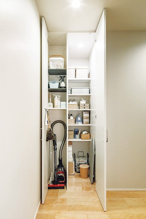 積水ハウスの掃除用具専用の「ポケット収納」