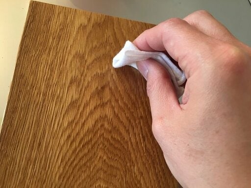 余分なワトコオイルをふく