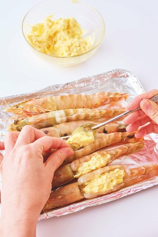 エビのマヨチーズ焼きの調理過程