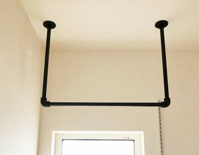 洗濯機上パイプハンガー