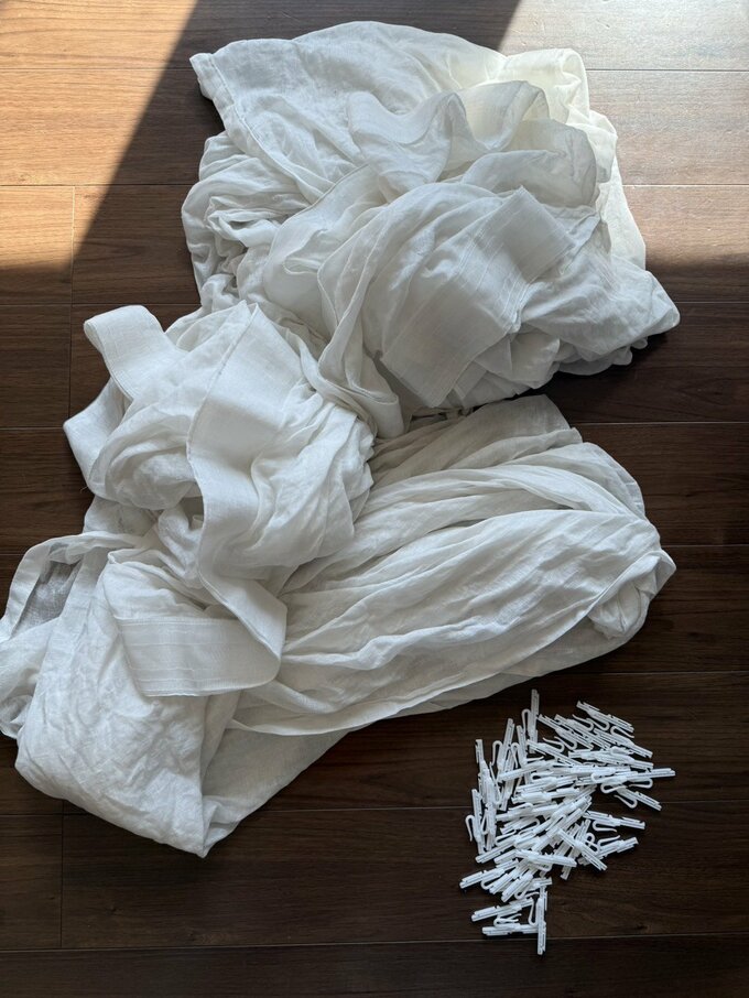 取り外したカーテン