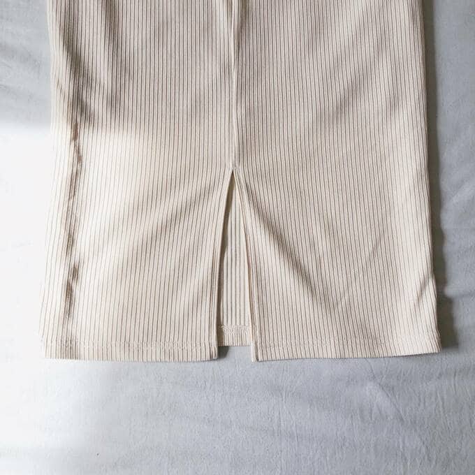 うしろにスリットが入っているので足さばきも楽チン