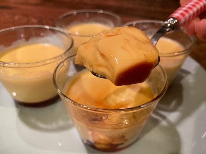 スプーンですくう簡単プリン