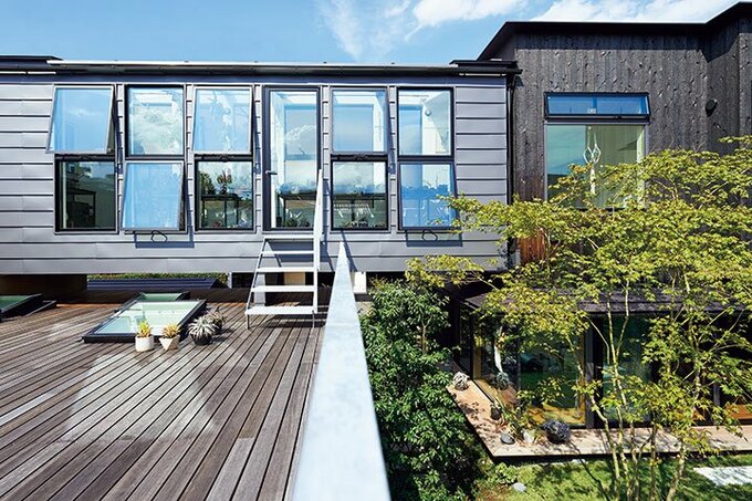 親世帯の屋上テラスからブリッジを眺めたところ