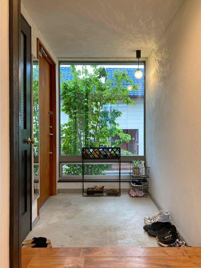 すっきりとしたFIX窓