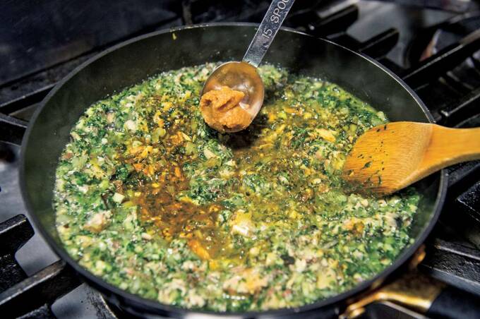 かくし味に加えるのはみそ