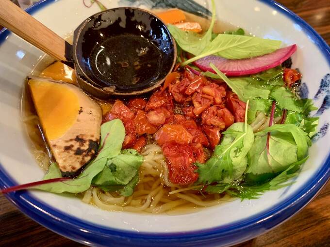 まずはスープから