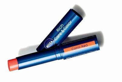 うるおうのにマスクに色移りしにくい。保湿力も抜群の優秀リップ