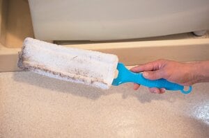 <洗濯機回り>掃除しにくい場所にも柄が曲がるから届きやすい