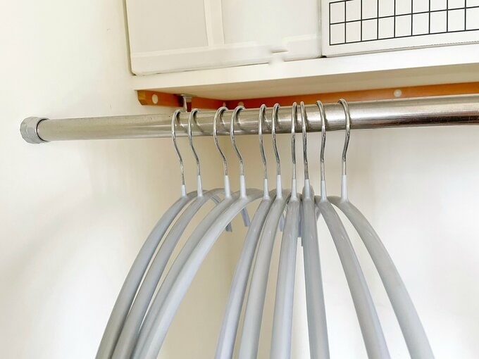 服がかかっていないハンガー