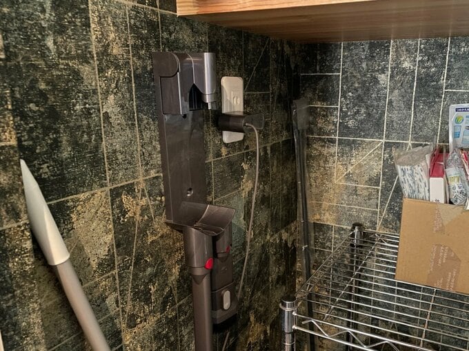 ブラケットとコンセント