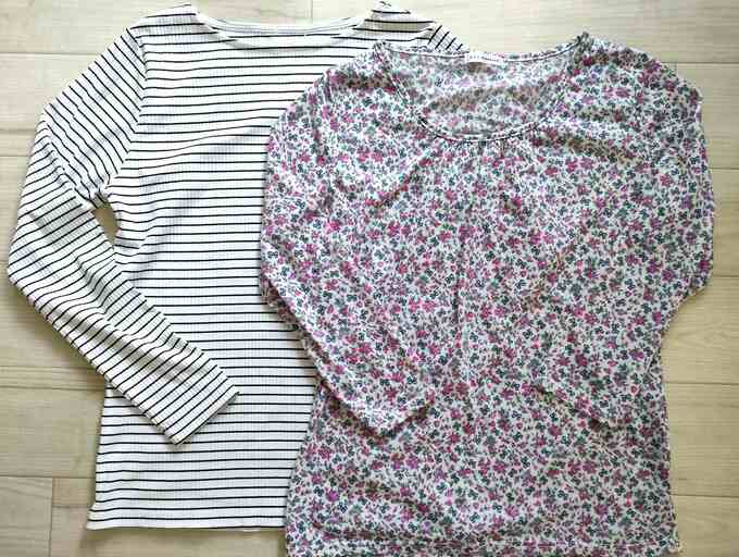 (ボートネックなどの首元が開いているカットソーをよく選びます)