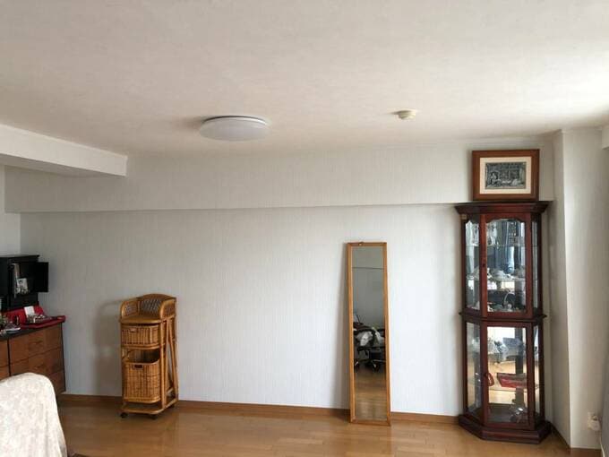 部屋に鏡など