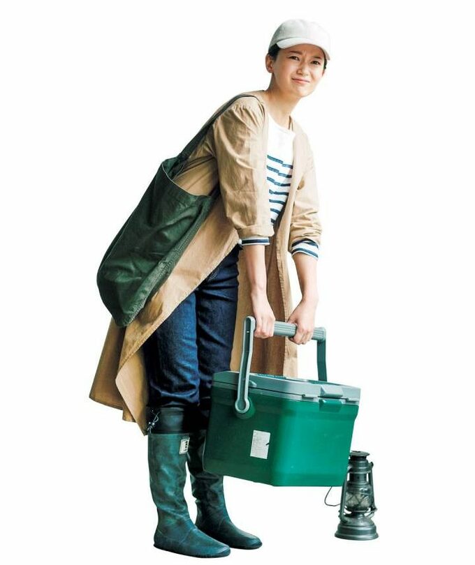 キャンプファッション女性