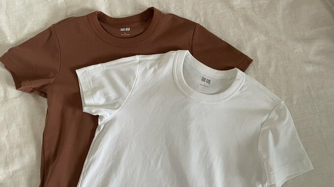 ユニクロユーの「クルーネックT」