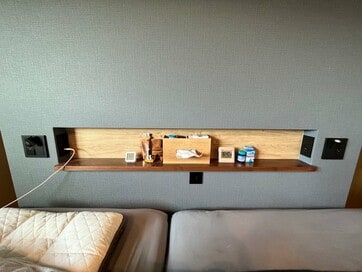 ぐっすり寝たい人の家づくり。寝室の枕元の照明スイッチ＆ニッチがすごく便利