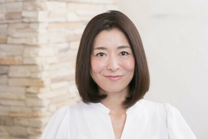 分け目を変えるだけでマイナス5歳!?髪のプロが伝授する魔法の若返りテク