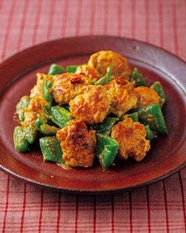 豚こま切れ肉とピーマンで。鉄板のボリュームみそ炒めレシピ