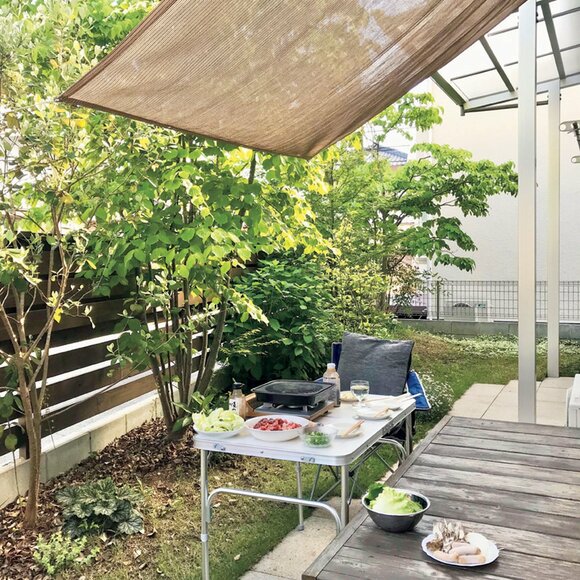 日よけのあるベランダ