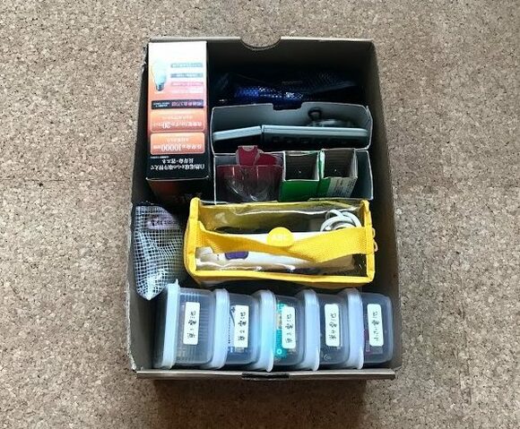 重ねずに立ててしまうのが、必要なときにサッと取れるコツ