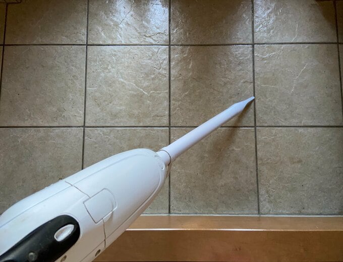 玄関掃除をホウキから掃除機に変更