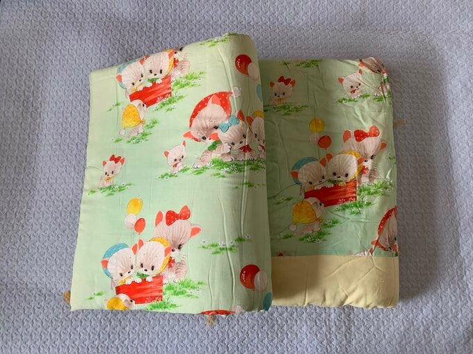 昭和レトロ漂うかわいいお布団。使いたい気もしましたが…