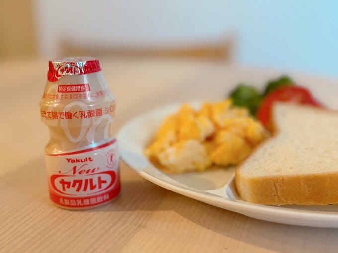 朝食とヤクルト