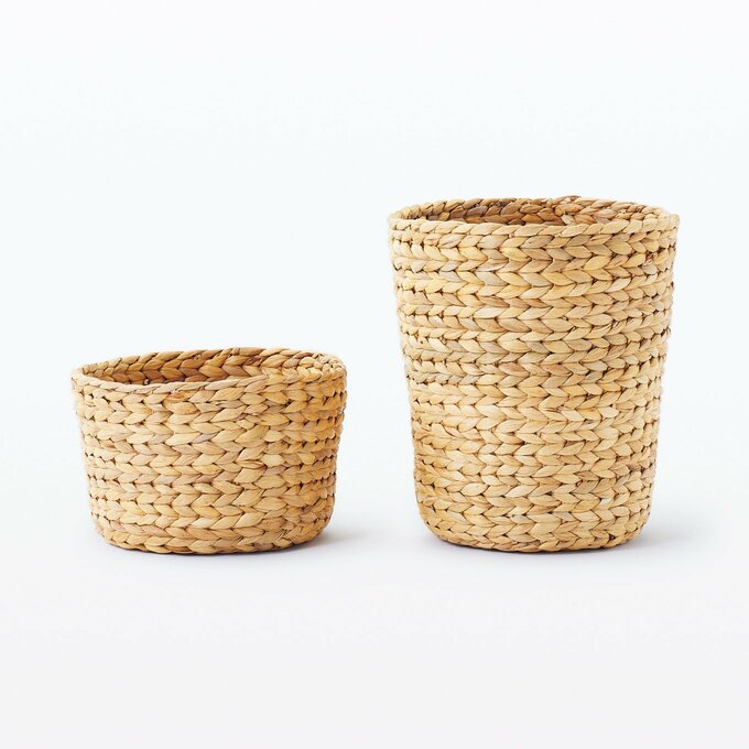 収納用品としてはもちろん、植木鉢カバーやゴミ箱としても。