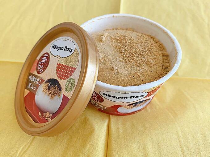 華もち『吟撰ぎんせんきなこ黒みつ』のフタをあけた様子