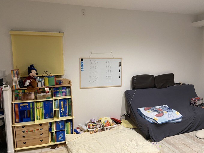 リビングの壁全景