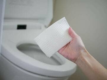 掃除してもトイレがくさい！においをスッキリ取り去るコツまとめ