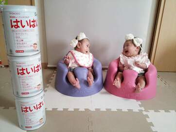 双子育児中の母が直面する壁。「若いのに」「不妊治療？」