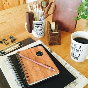 100円ショップに木目調デザインが続々登場！