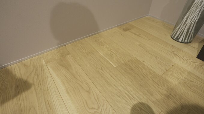 オークの無垢材を床板