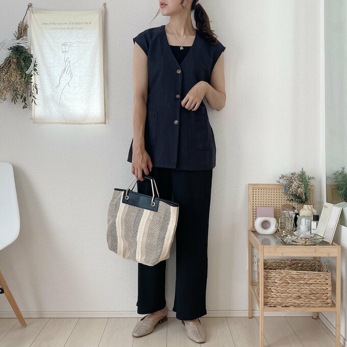 オールブラックでセットアップ風に