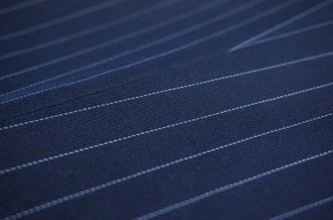 スラックスの繊維