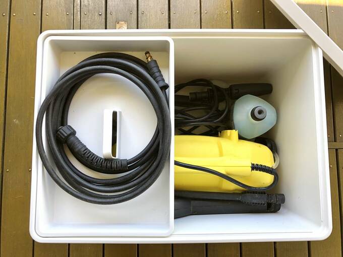 インナートレーにコード