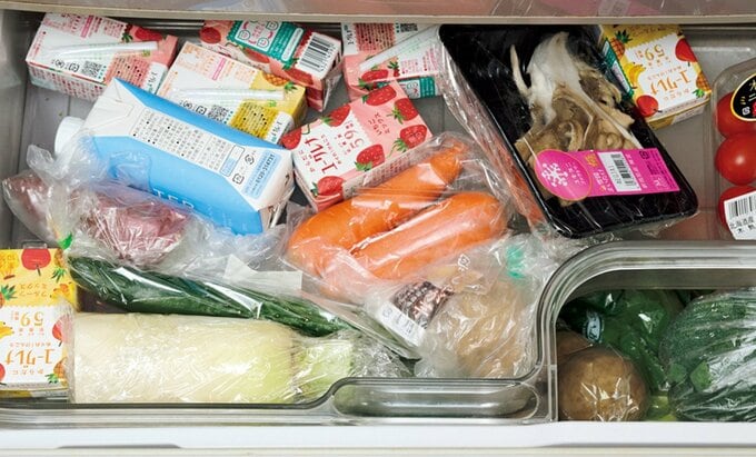 ものがごちゃごちゃしている野菜室