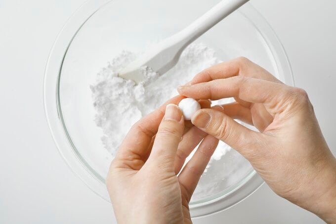 手でぐっと握るとまとまり