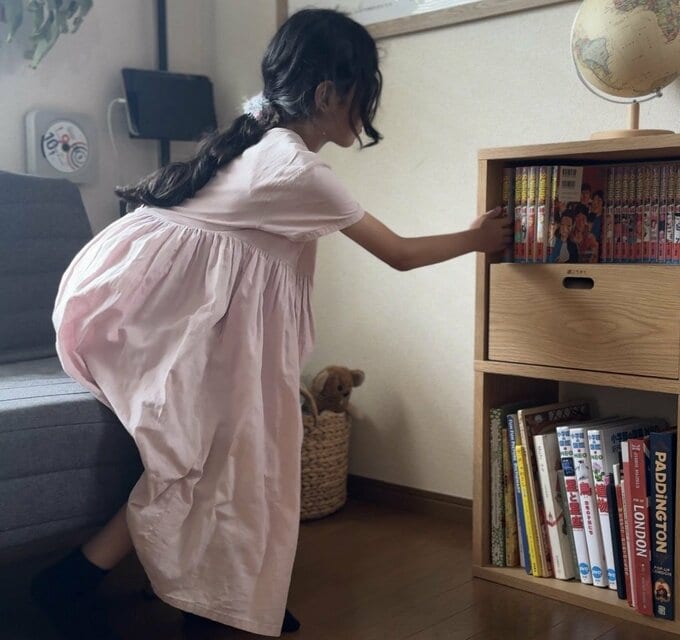 家族が片付ける様子