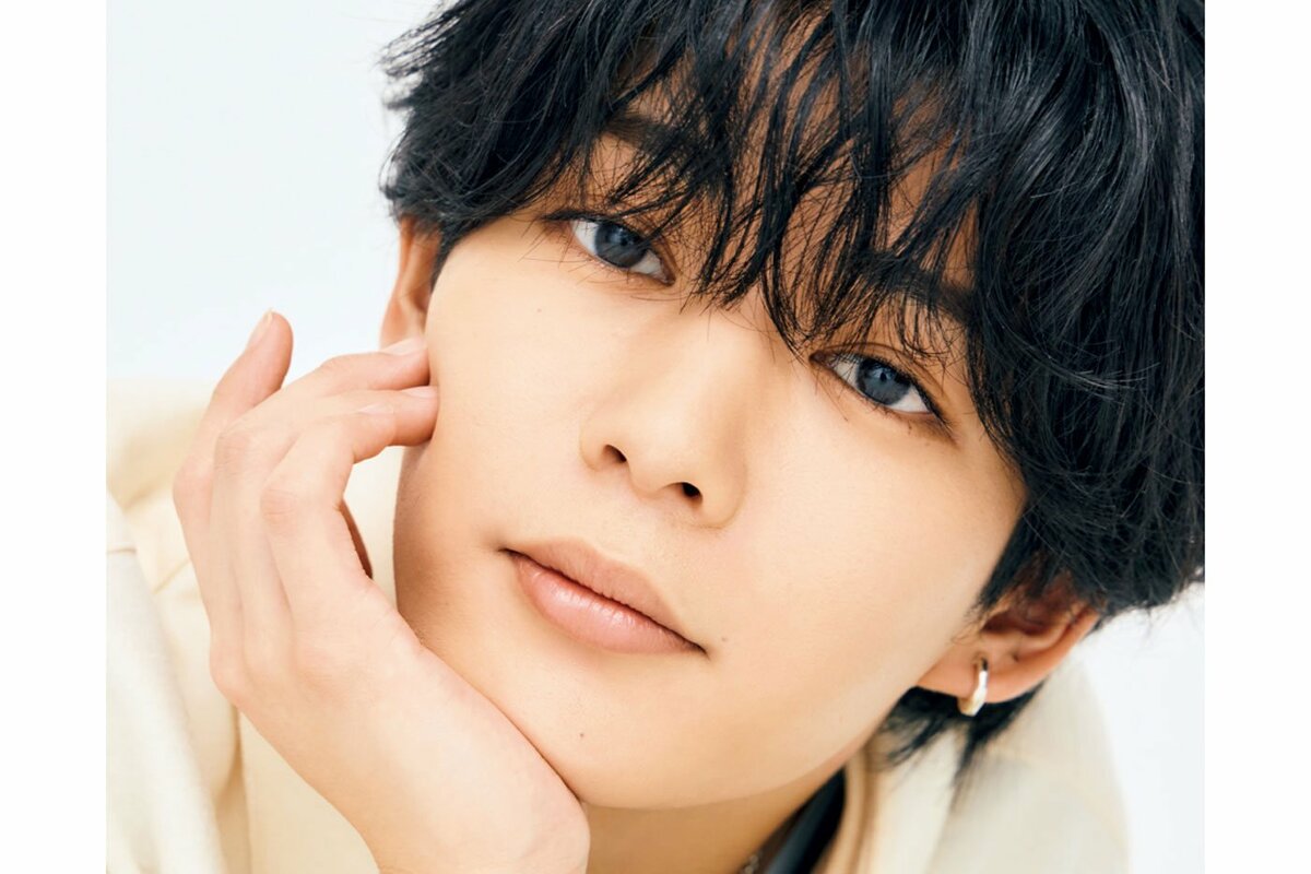 なにわ男子・長尾謙杜さん「リビングにはテレビとソファしかない