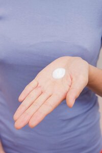 1回に使う分量を手に取る