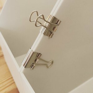 クリップで連結してしっかりと安定させる