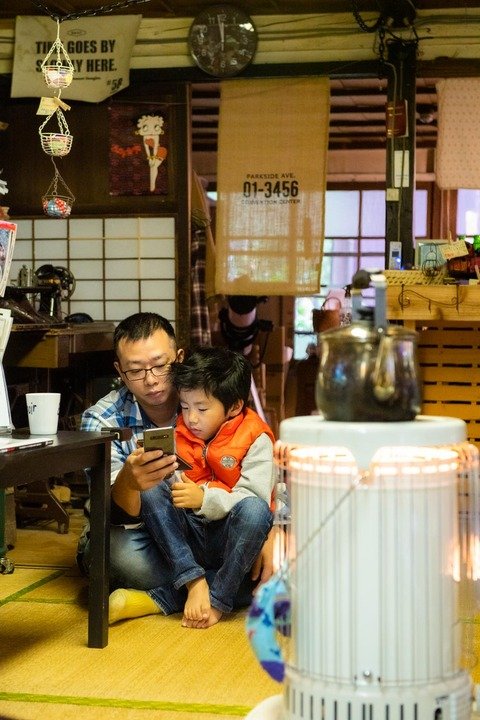 奥多摩に移住した井田さん父子